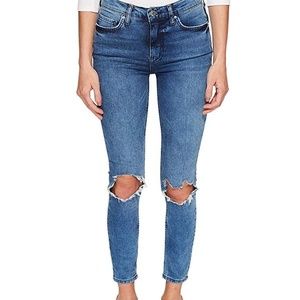 Free People | Busted Knee Jeans | 28S